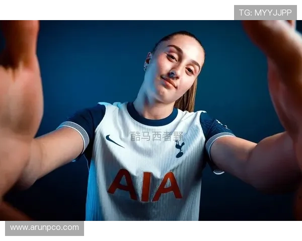 67岁麦当娜观战女足养女热刺